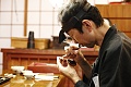 Нажмите на изображение для увеличения
Название: Chopard L.U.C XP Urushi “Year of the Monkey” Edition - Master Minori Koizumi finalizing Chop.jpg
Просмотров: 389
Размер:	222.2 Кб
ID:	1212257