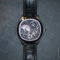 Нажмите на изображение для увеличения
Название: Piaget-Emperador-Coussin-XL-700P-5.jpg
Просмотров: 660
Размер:	1.57 Мб
ID:	1230686
