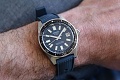Нажмите на изображение для увеличения
Название: 3-eiko-prospex-divers-55th-anniversary-1965-re-creation-sla037j1-115.jpg
Просмотров: 401
Размер:	267.3 Кб
ID:	2925568