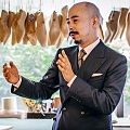 Нажмите на изображение для увеличения
Название: Yohei Fukuda bases his designs on classic English styles.jpg
Просмотров: 576
Размер:	436.9 Кб
ID:	2926769
