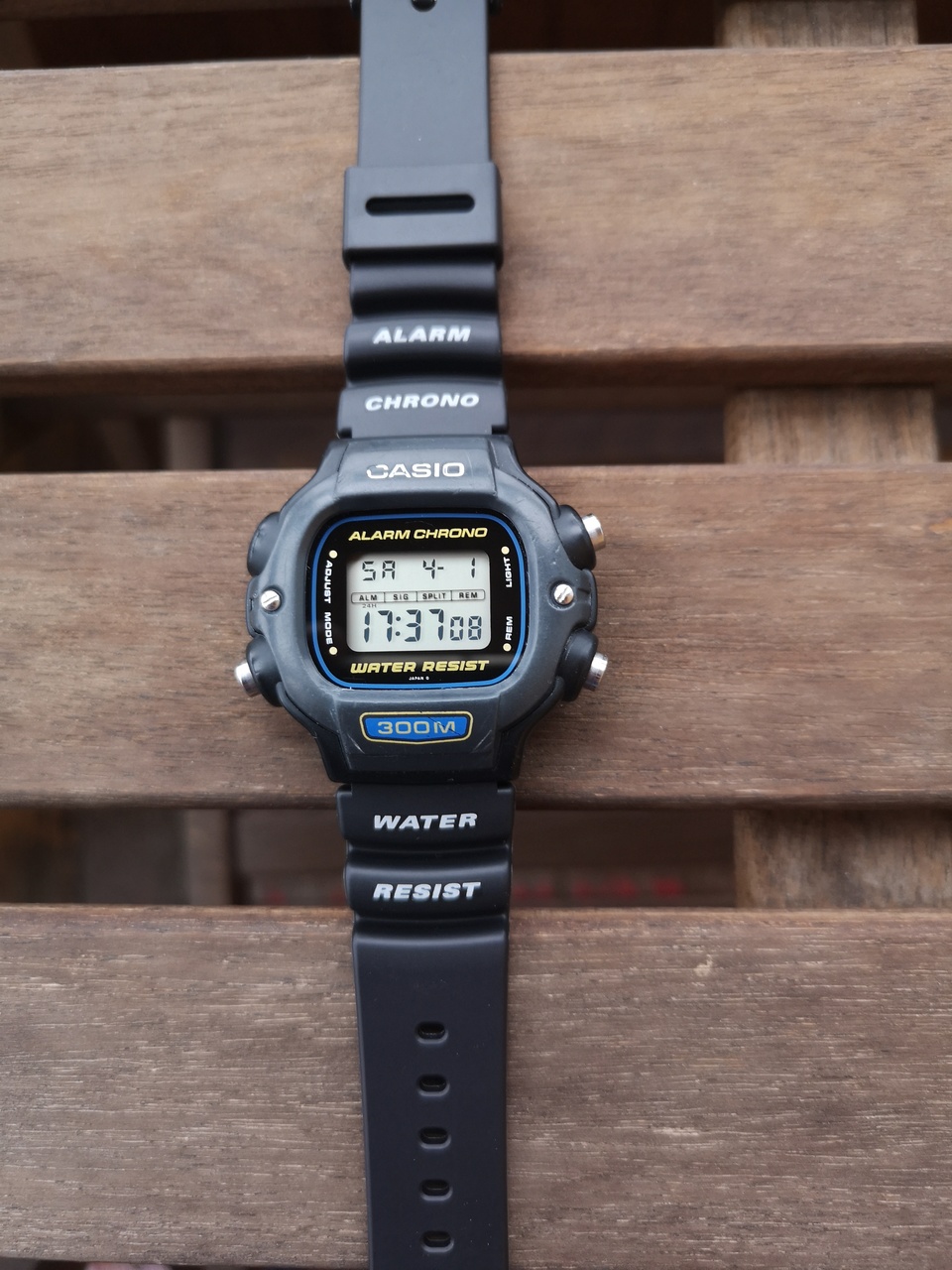DW 340 300 m diver 2 Watch.ru