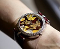 Нажмите на изображение для увеличения
Название: 15-van-cleef-arpels-sihh-2014-4.jpg
Просмотров: 945
Размер:	336.8 Кб
ID:	621510