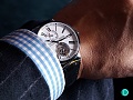 Нажмите на изображение для увеличения
Название: un-marine-tourbillon-wrist.jpg
Просмотров: 290
Размер:	348.5 Кб
ID:	1990759