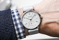 Нажмите на изображение для увеличения
Название: Nomos-Glashutte-Ahoi-Neomatik-aBlogtoWatch-09.jpg
Просмотров: 160
Размер:	196.6 Кб
ID:	1741926