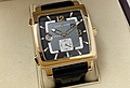 Нажмите на изображение для увеличения
Название: Ulysse_Nardin_Quadrato_Dual_Time_gold_246-92_1.jpg
Просмотров: 472
Размер:	358.6 Кб
ID:	3627487